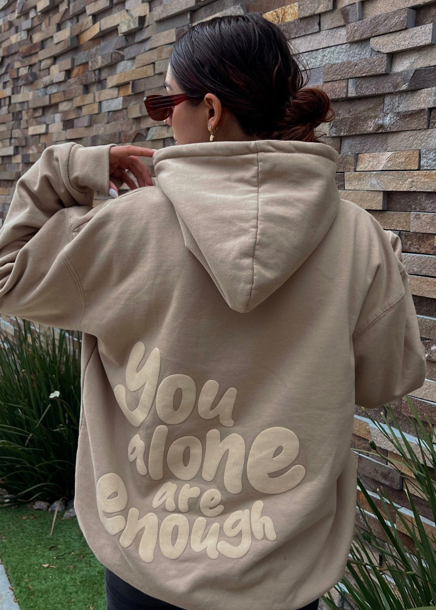 ALONE HODDIE